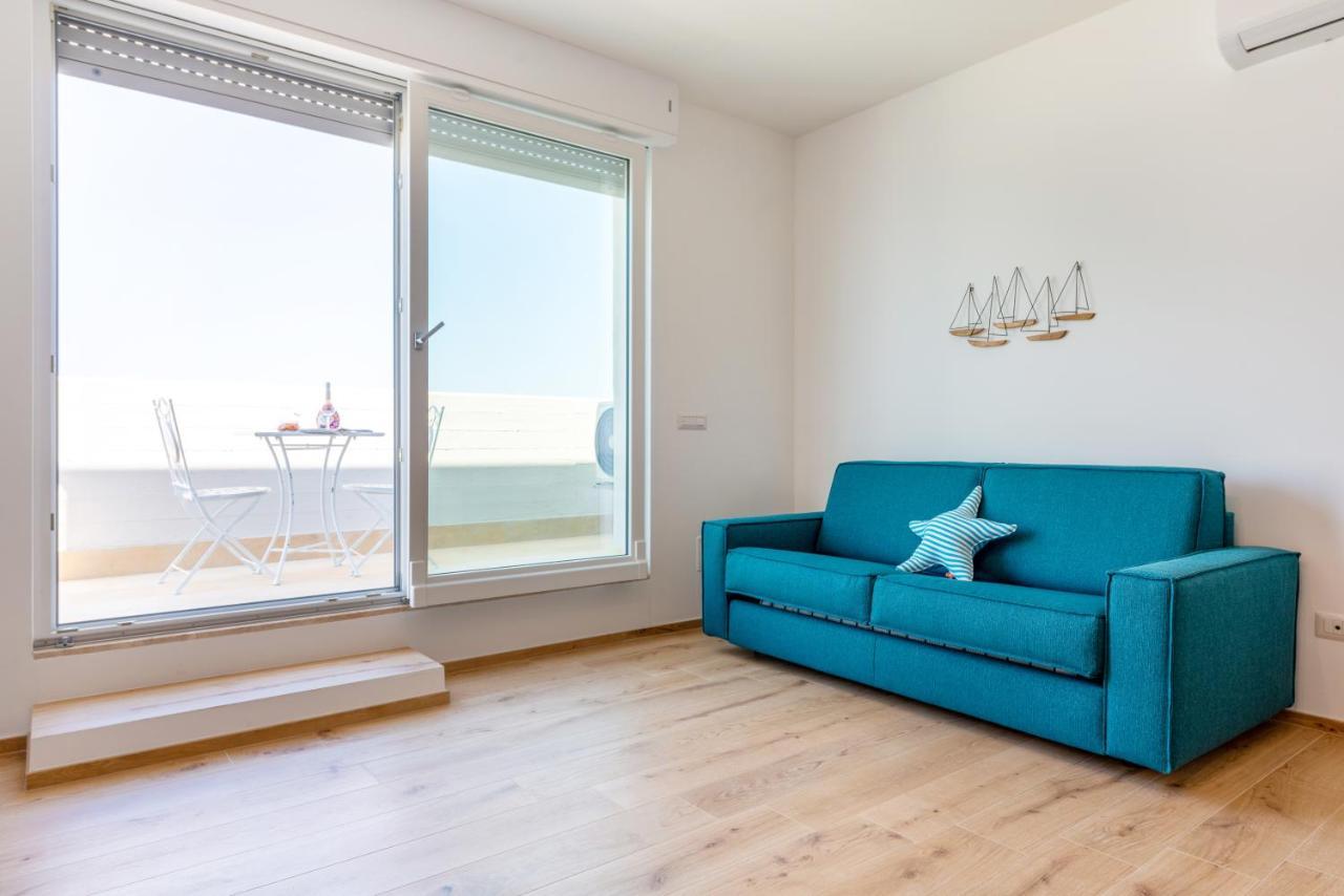 Waterfront Apartment With Seaview Balcony Bari Eksteriør billede